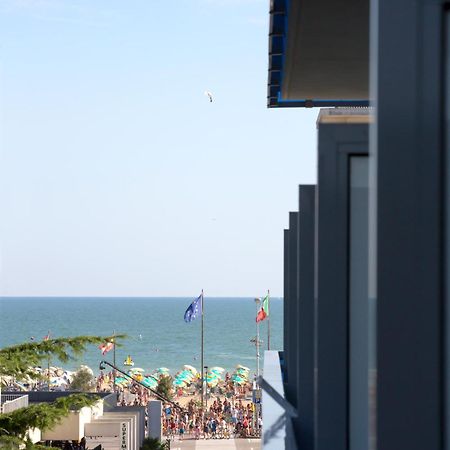 Hotel Montreal Bibione Exterior photo